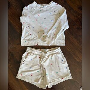 Wildfox Sweatshirt Shorts Jogger Set Sweethearts Print, size small